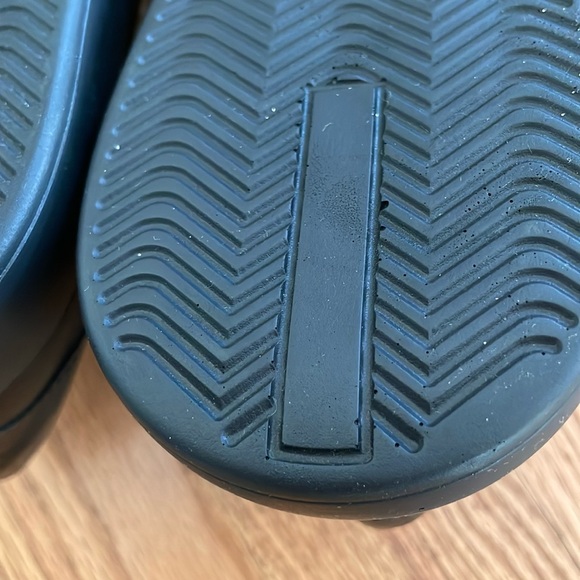 Leopard Round Toe Chunky Sneakers - Picture 11 of 14